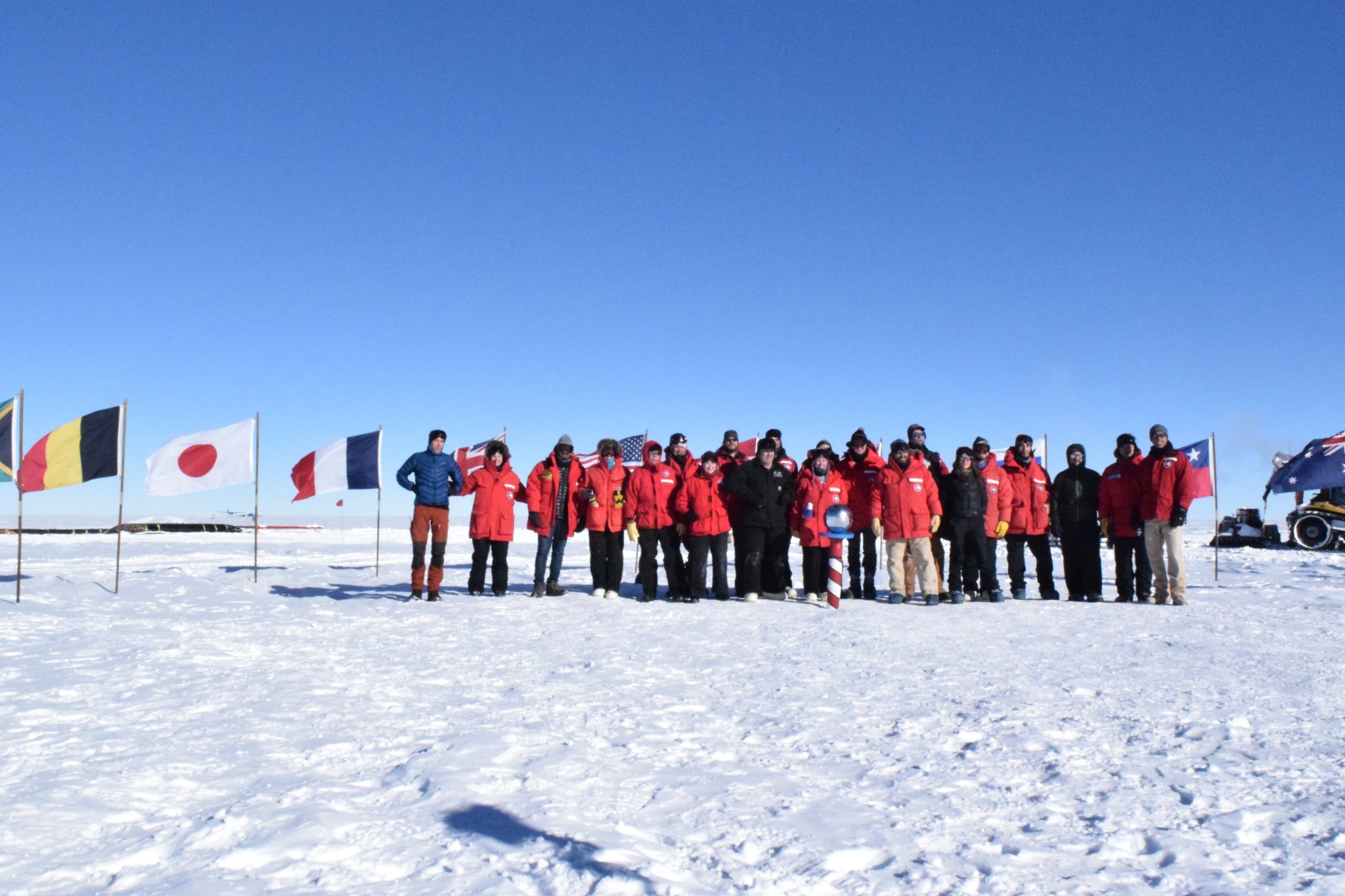 Neutrino researchers at South Pole